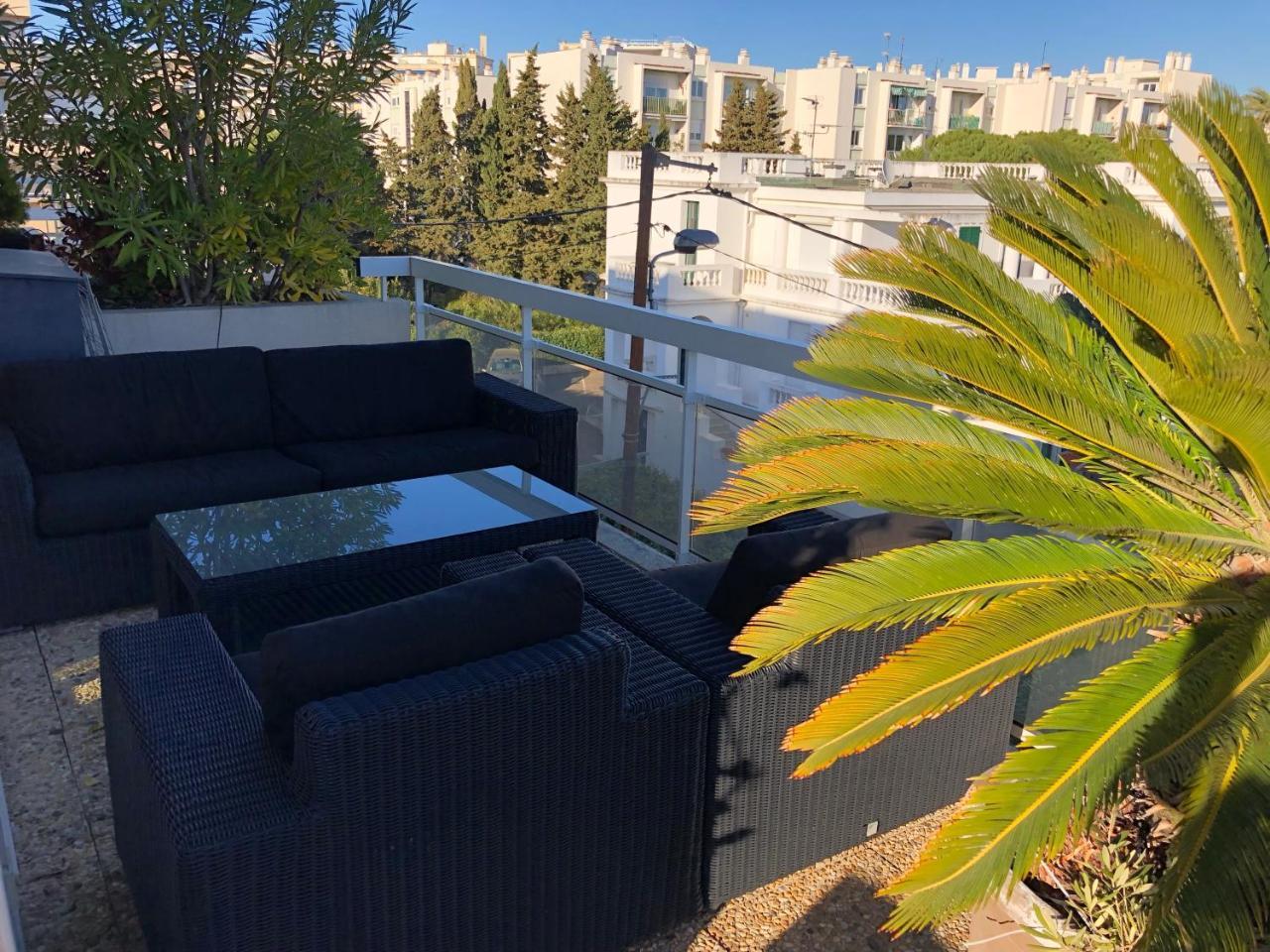 Gorgeous One-Bedroom Apartment With Terrace And Sea View -Stayinantibes- Bijou Plage Екстериор снимка