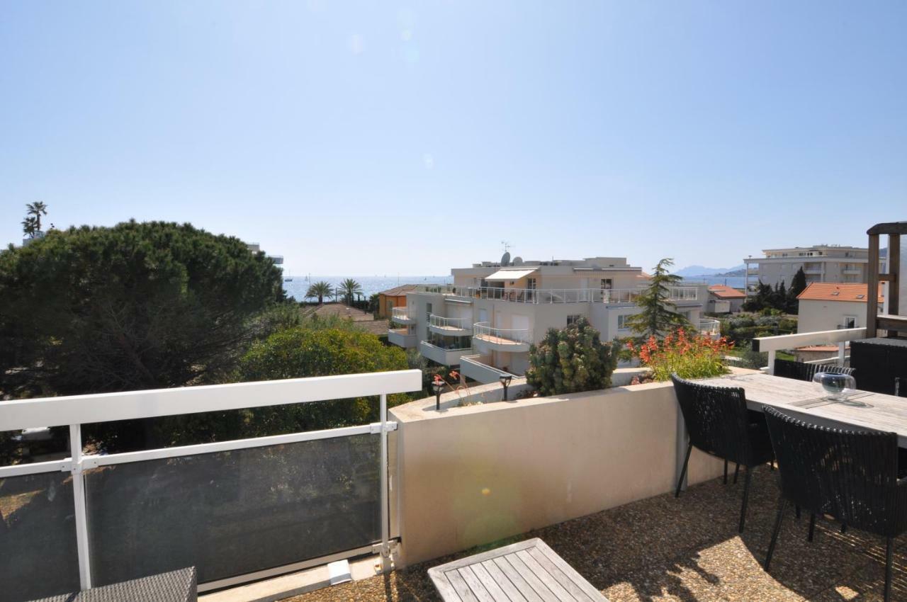 Gorgeous One-Bedroom Apartment With Terrace And Sea View -Stayinantibes- Bijou Plage Екстериор снимка